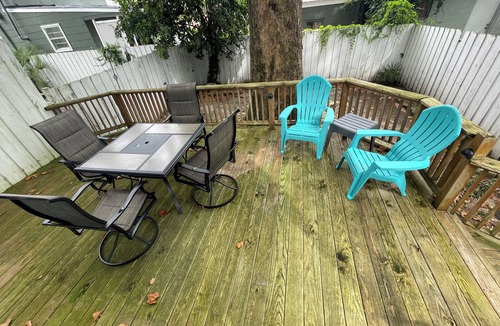 New Bern House | Downtown Blue Manor 1