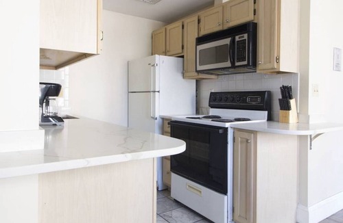 Boston Financial District Apartment | Downtown Boston - close to everything - Laundry in Building, Keyless Entry