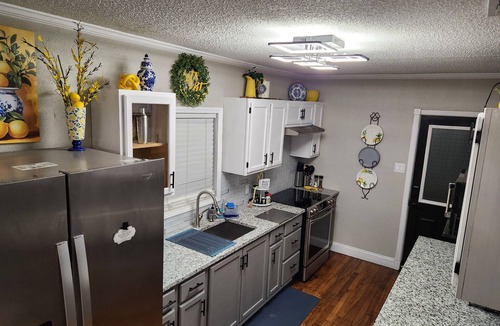 Southside House | Downtown Bound/Riverwalk 5mi/Alamo 5mi/Missions/AF BMT/Pearl/Trails