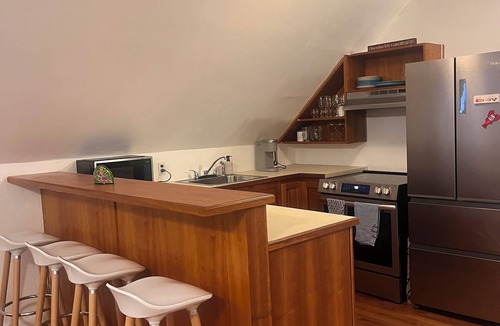 Bristol Apartment | Downtown Bristol Cozy Flat