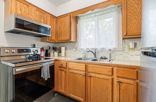 Caldwell House | Downtown Caldwell Home by Fairview Golf Course