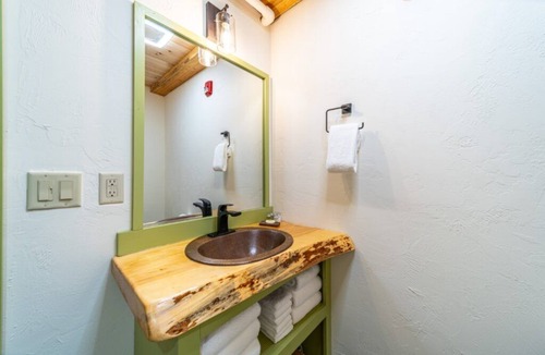 Camden Hotel | Downtown Camden Hotel - Bay Side