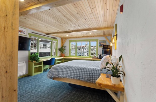 Camden Hotel | Downtown Camden Hotel - Mount Battie