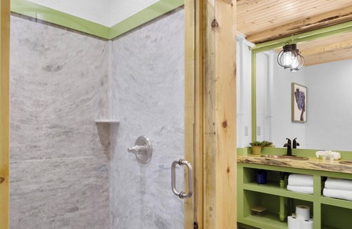 Camden Hotel | Downtown Camden Hotel - Mount Battie