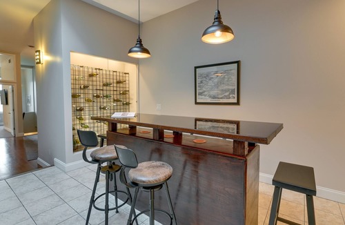 Canandaigua Apartment | Downtown Canandaigua Apartment - 1 Mi to Lake!