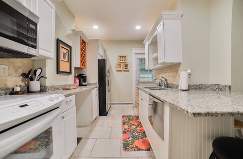 Cape Girardeau Apartment | Downtown Cape Getaway with River Views