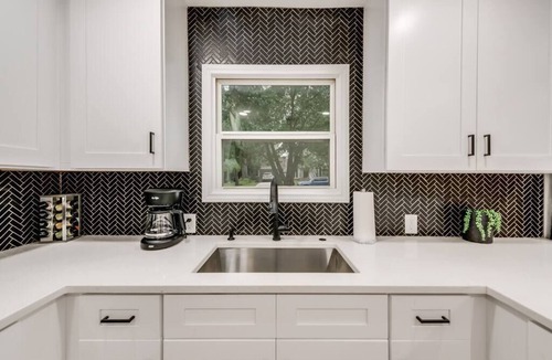 Original Town House | Downtown Carrollton Home