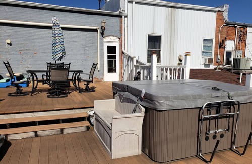 Chatfield Villa | Downtown Chatfield-Lovely 2nd Fl Loft (2 Bdrm/1 bath) w/Private Deck & hottub