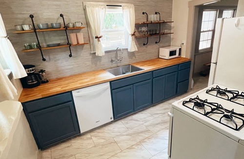 Chico House | Downtown Chico Charmer