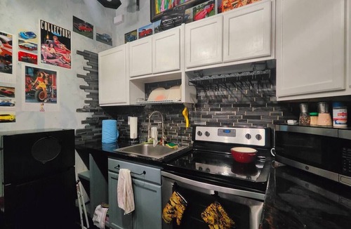 Fort Smith House | Downtown Chop Shop house, HUGE garage pets allowed