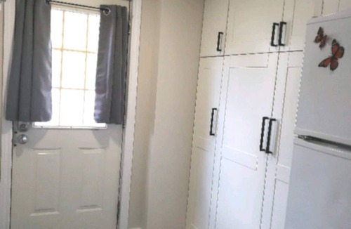 Collingwood House | Downtown Collingwood getaway!