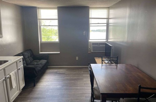 Columbus Junction House | Downtown Columbus 2 bedroom unit with great views!