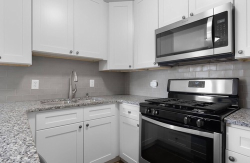 Columbus Apartment | Downtown Columbus~Stunning Upscale 1 bd Suite