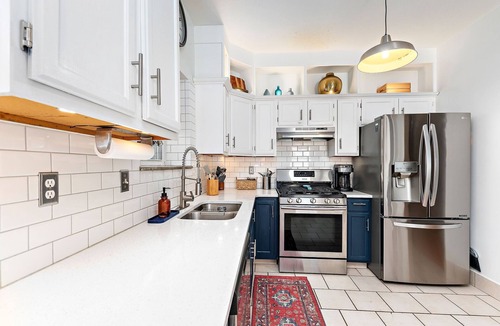 Columbus Park House | Downtown Condo w/City Views Walk to Streetcar