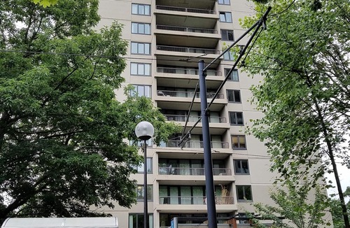 Downtown Portland Condo | Downtown condo with free parking