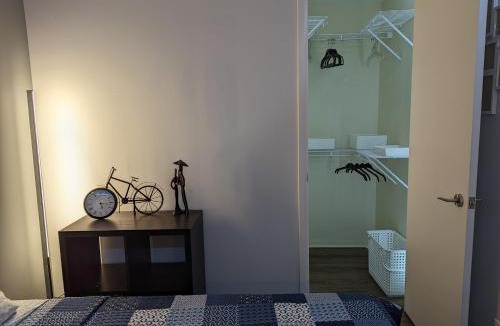 Fort York Apartment | Downtown Condo with Free Parking - SkySide