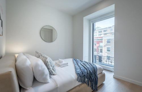 Downtown Montreal Apartment | Downtown Core - Ultra Modern 1 Bedroom Apartment