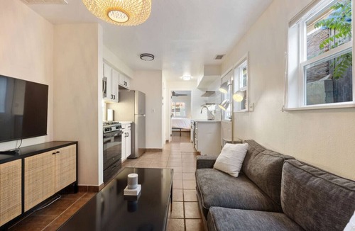 Grant Hill House | Downtown Cottage blocks from Petco Park!