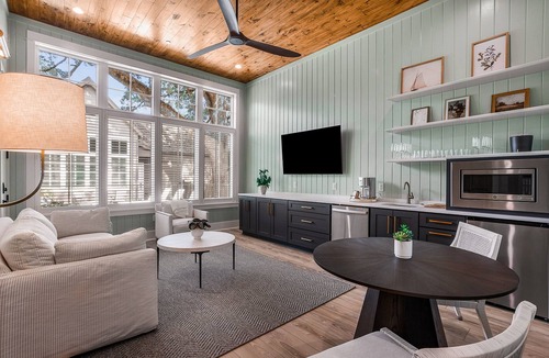 Fairhope Cottage | Downtown Cottage Hideaway Suite E