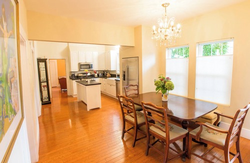 St. Helena House | Downtown Cottage House