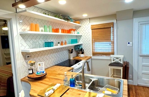 Historic Old Northeast Cottage | Downtown Cottage | Walk Everywhere, Park once