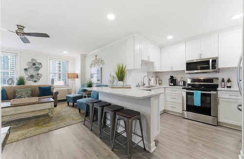 Downtown Atlanta Condo | Downtown Delight For 4