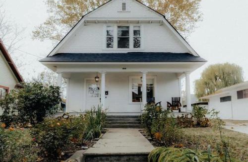 Walla Walla Apartment | Downtown Deluxe Studio - Patio, Walk to Wineries