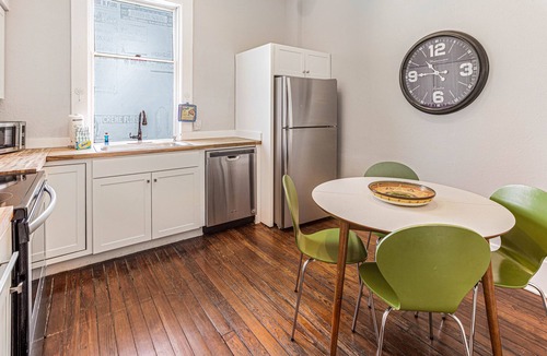 Historic District - North Apartment | Downtown Digs for Four, Walk Everywhere by Lucky Savannah