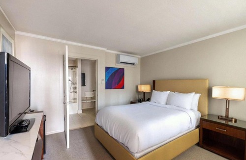 Dover Hotel | Downtown Dover Inn