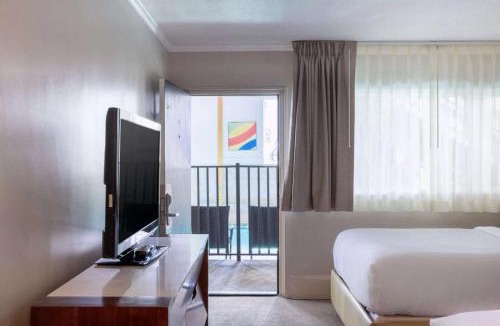 Dover Hotel | Downtown Dover Inn