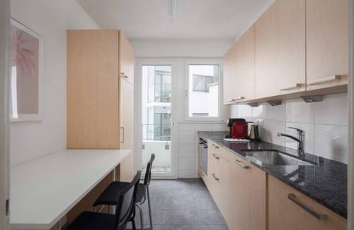 Oerlikon Apartment | Downtown Dream: 3.5BR with Balcony and Style BA22