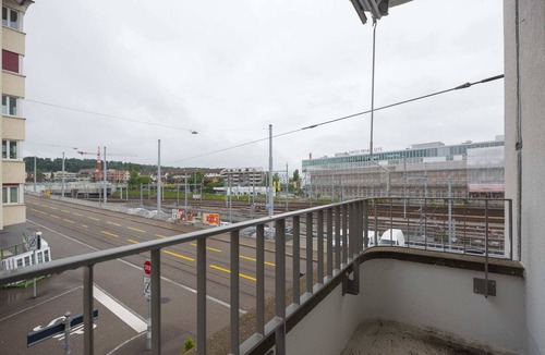 Oerlikon Apartment | Downtown Dream: 3.5BR with Balcony and Style BA22