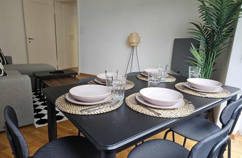 Oerlikon House | Downtown Dream 3 5BR with Balcony and Style BA21