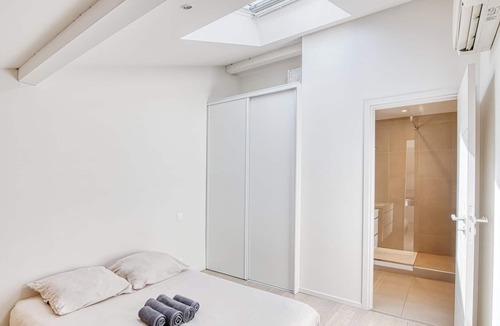 Toulouse East Condo | Downtown duplex 70m2 - Air-conditioned - Wi-Fi