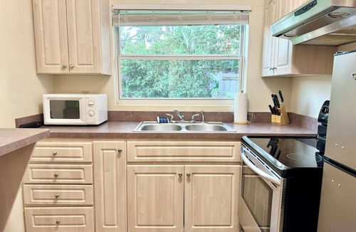 Sanford Apartment | Downtown Duplex A Amazing Location