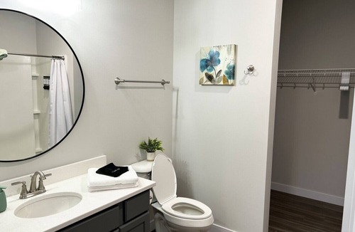Downtown Eau Claire Apartment | Downtown EC 2bdrm w/parking