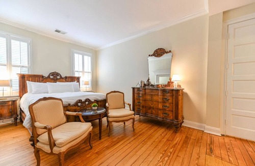 Edenton Bed & Breakfast | Downtown Edenton Boutique Hotel Queen Suite Breakfast included