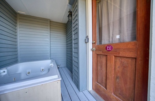 Eureka Springs Historic District Apartment | Downtown Edgewood Terr Piedmont