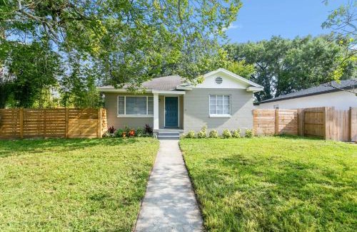 Riverside Heights House | Downtown Escape - For 10