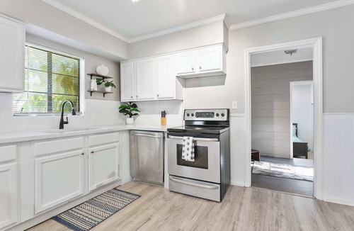 Riverside Heights House | Downtown Escape - For 10