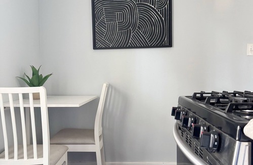Evansville Apartment | Downtown EVV Studio/Chandler C