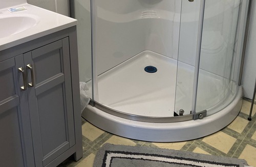 Monmouth Apartment | Downtown Flat close to WOU OSU