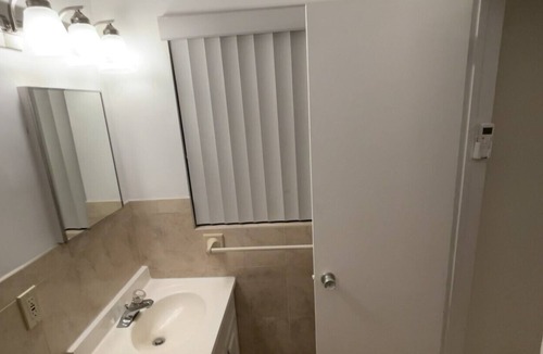 Croissant Park House | Downtown Fort Lauderdale Escape. Airport, beaches, cruise port minutes away!