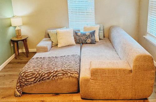 Fort Smith Apartment | Downtown Fort Smith Apartment with Yard Pet Friendly