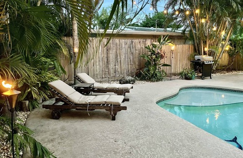 Shady Banks House | Downtown Ft Lauderdale PRIVATE HEATED Pool Home- 3.5mi to beach