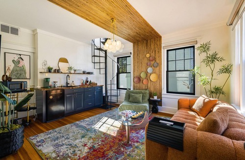 Staunton Apartment | Downtown Funk: Walkable, Modern Loft