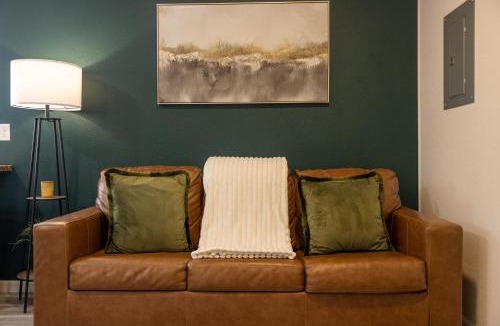 Casper Apartment | Downtown Garden Escape