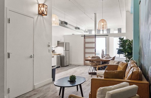 Gaslamp Quarter Apartment | Downtown Gaslamp Getaway Stylish 4BR APT