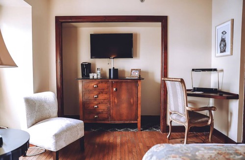 Milford House | Downtown Gem: Top-Rated Location, Modern Comfort, Historic Charm!