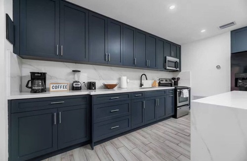 Croissant Park Apartment | Downtown Getaway 2